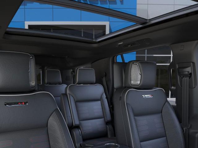 2025 GMC Yukon Vehicle Photo in ROXBORO, NC 27573-6143