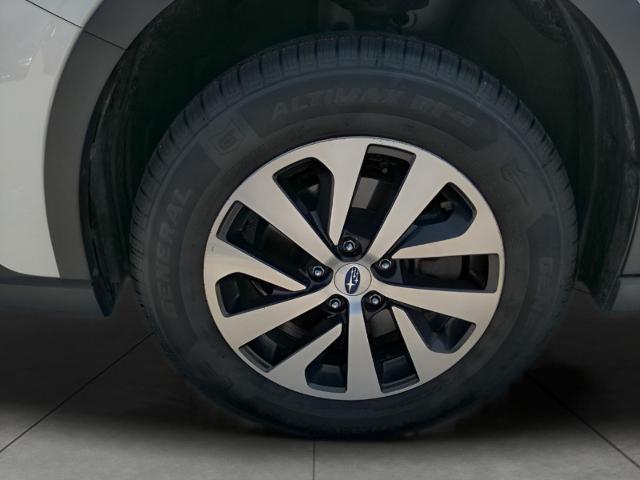 2022 Subaru Outback Vehicle Photo in Green Bay, WI 54304