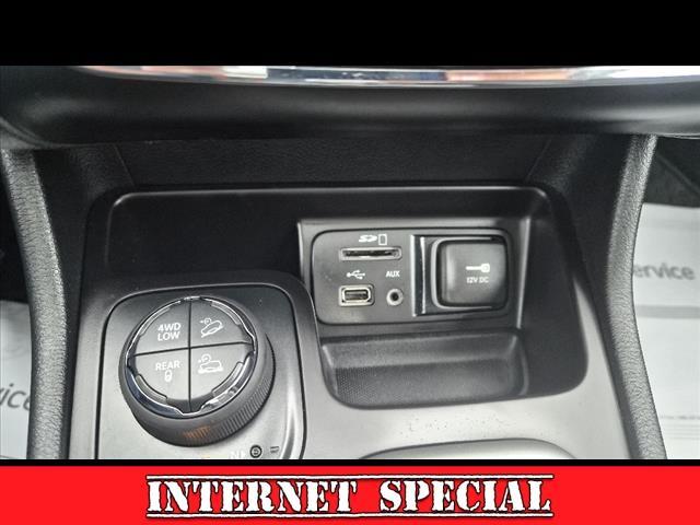 2015 Jeep Cherokee Vehicle Photo in LITTLE FALLS, NJ 07424-1717