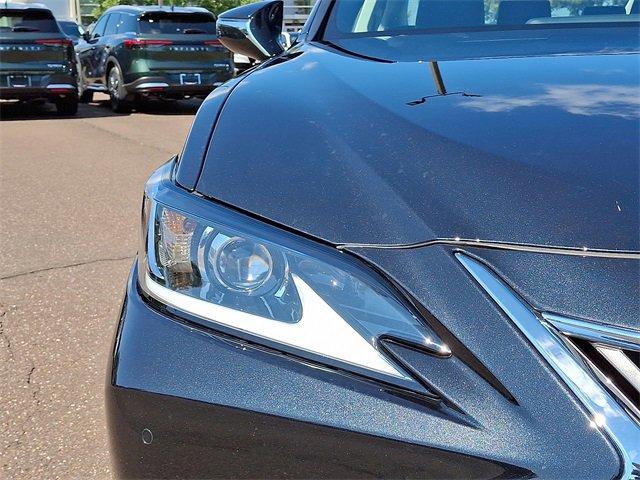 2021 Lexus ES 250 Vehicle Photo in Willow Grove, PA 19090