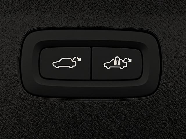 2024 Volvo XC90 Recharge Plug-In Hybrid Vehicle Photo in Appleton, WI 54913