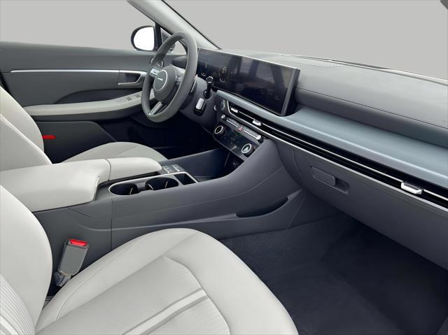 2024 Hyundai SONATA Vehicle Photo in Green Bay, WI 54304