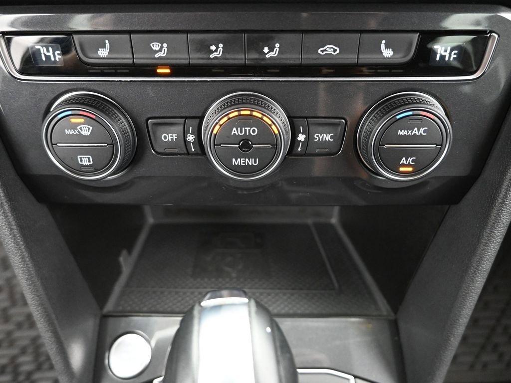 2021 Volkswagen Tiguan Vehicle Photo in Marion, IA 52302