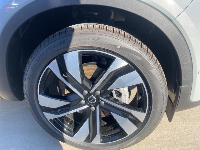 2025 Volvo XC40 Vehicle Photo in Grapevine, TX 76051