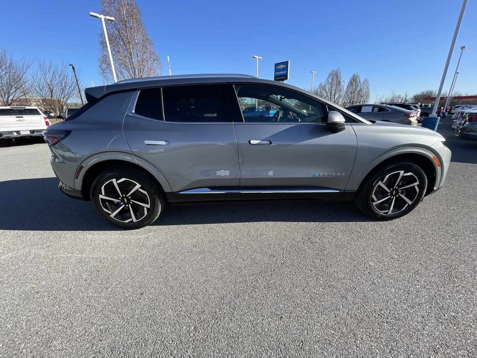2025 Chevrolet Equinox EV Vehicle Photo in BENTONVILLE, AR 72712-4322