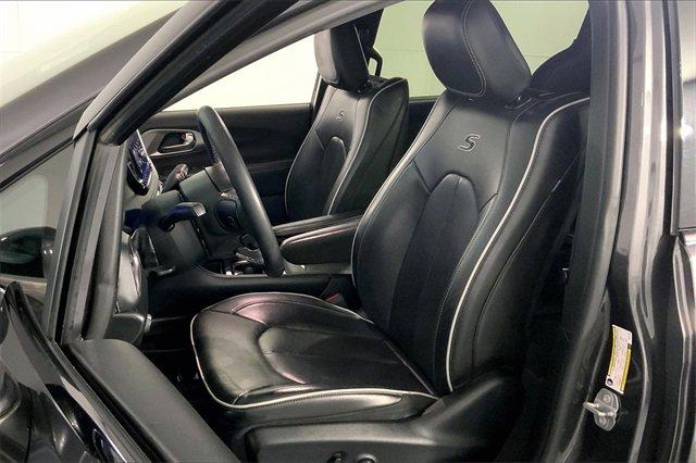 2022 Chrysler Pacifica Vehicle Photo in INDEPENDENCE, MO 64055-1314