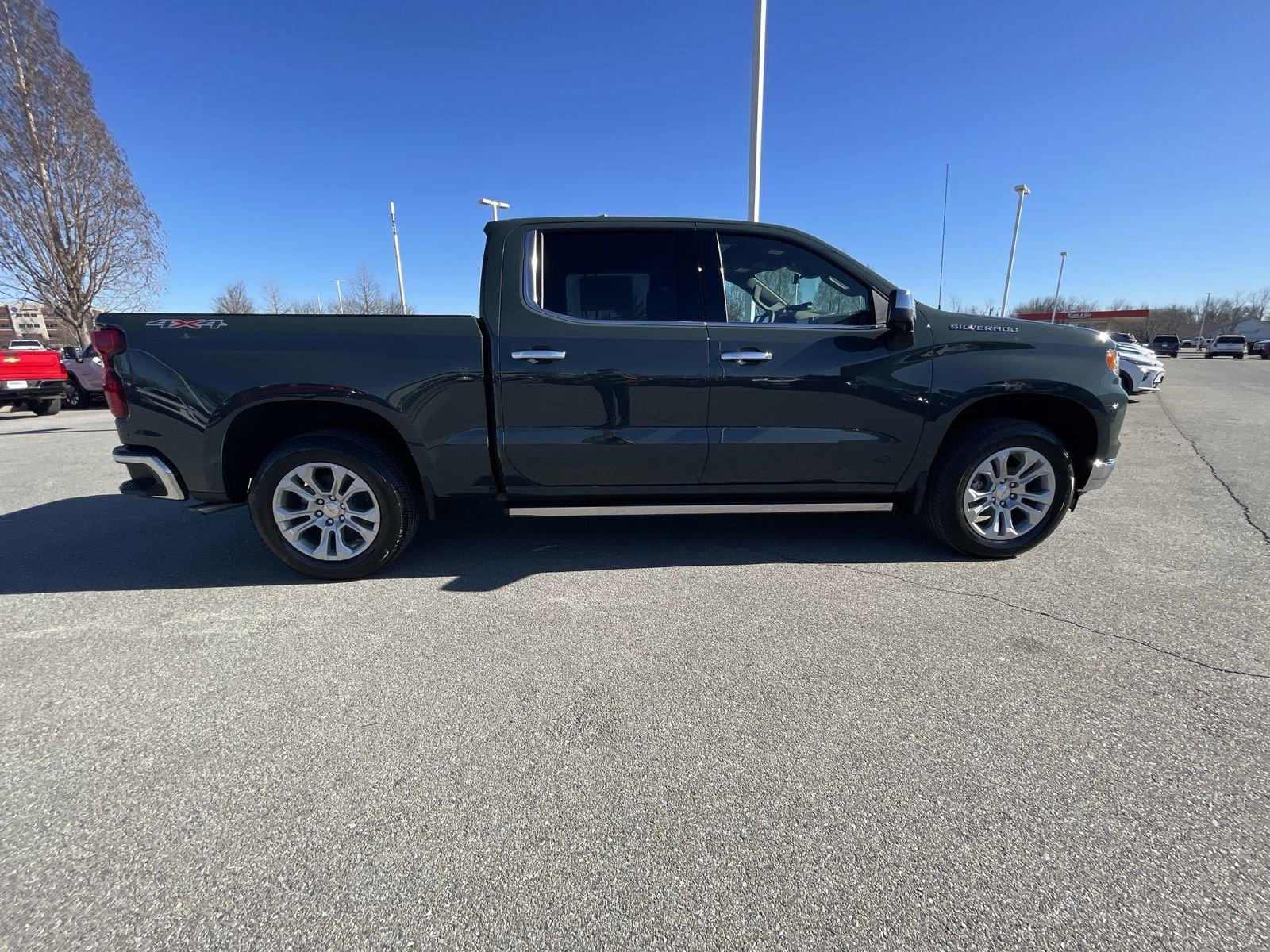 2025 Chevrolet Silverado 1500 Vehicle Photo in BENTONVILLE, AR 72712-4322