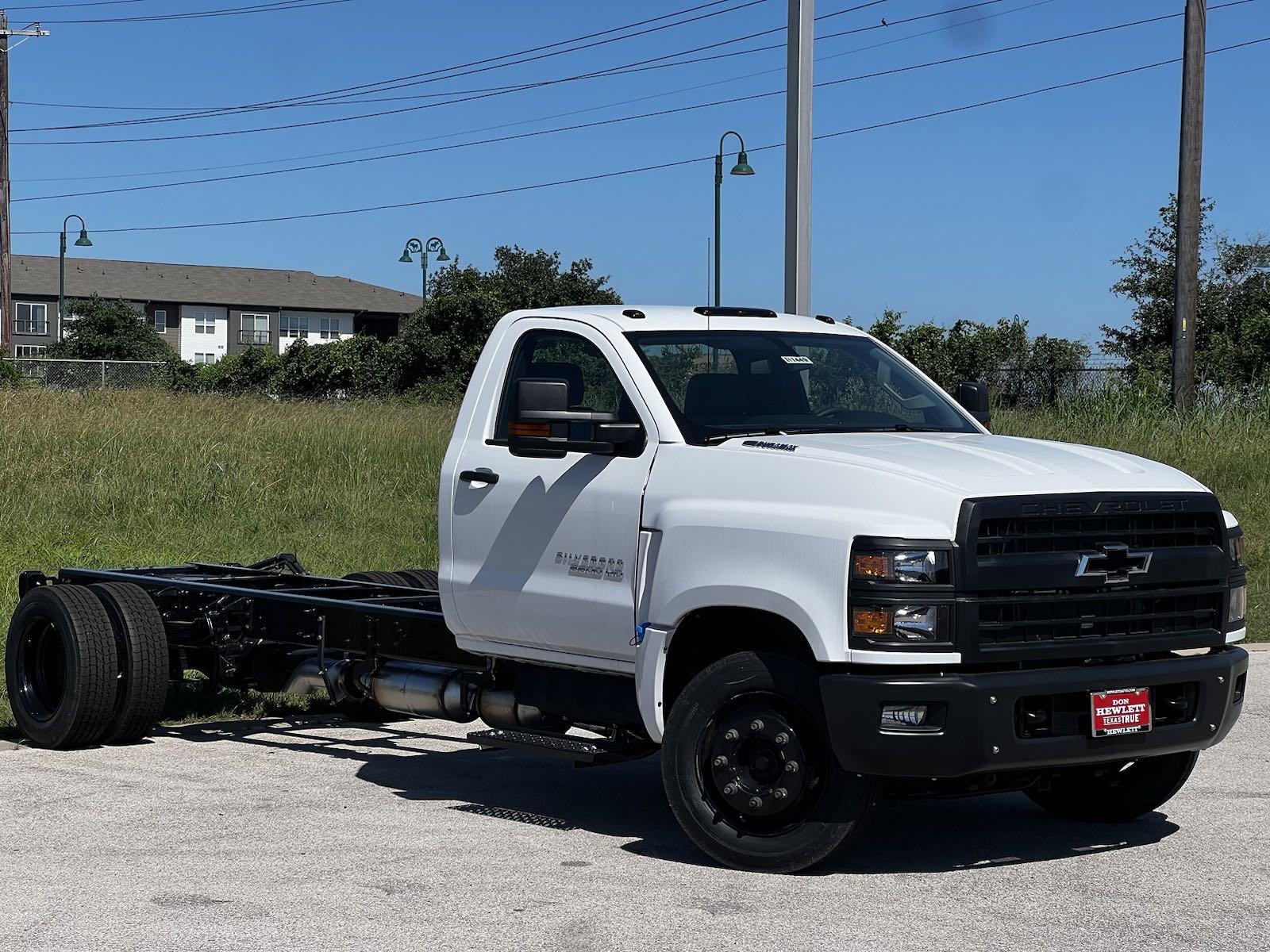 2024 Chevrolet Silverado 5500 HD Vehicle Photo in GEORGETOWN, TX 78626-7508