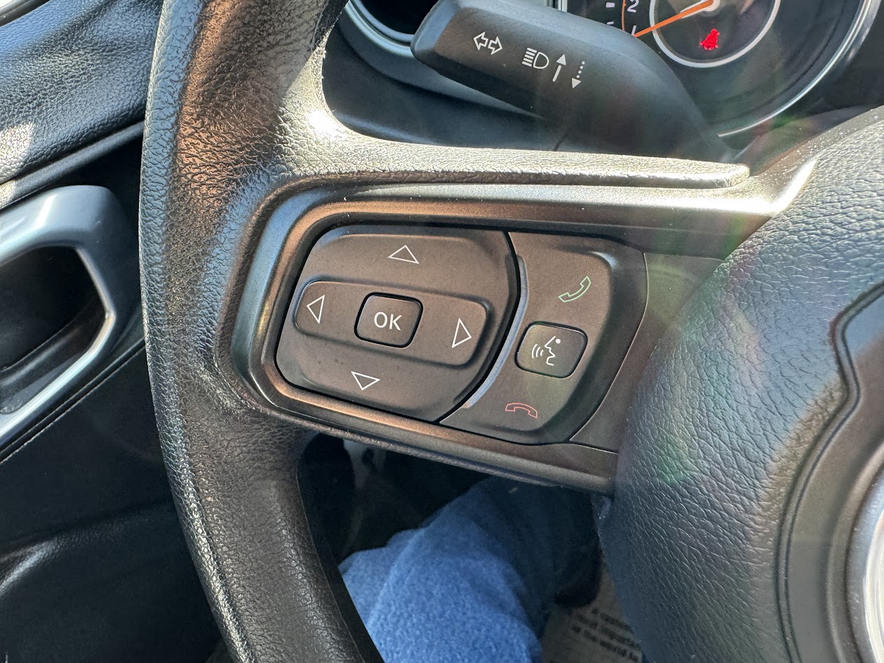 2021 Jeep Gladiator Vehicle Photo in BOONVILLE, IN 47601-9633