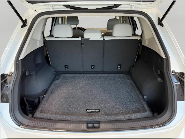 2020 Volkswagen Tiguan Vehicle Photo in Green Bay, WI 54304