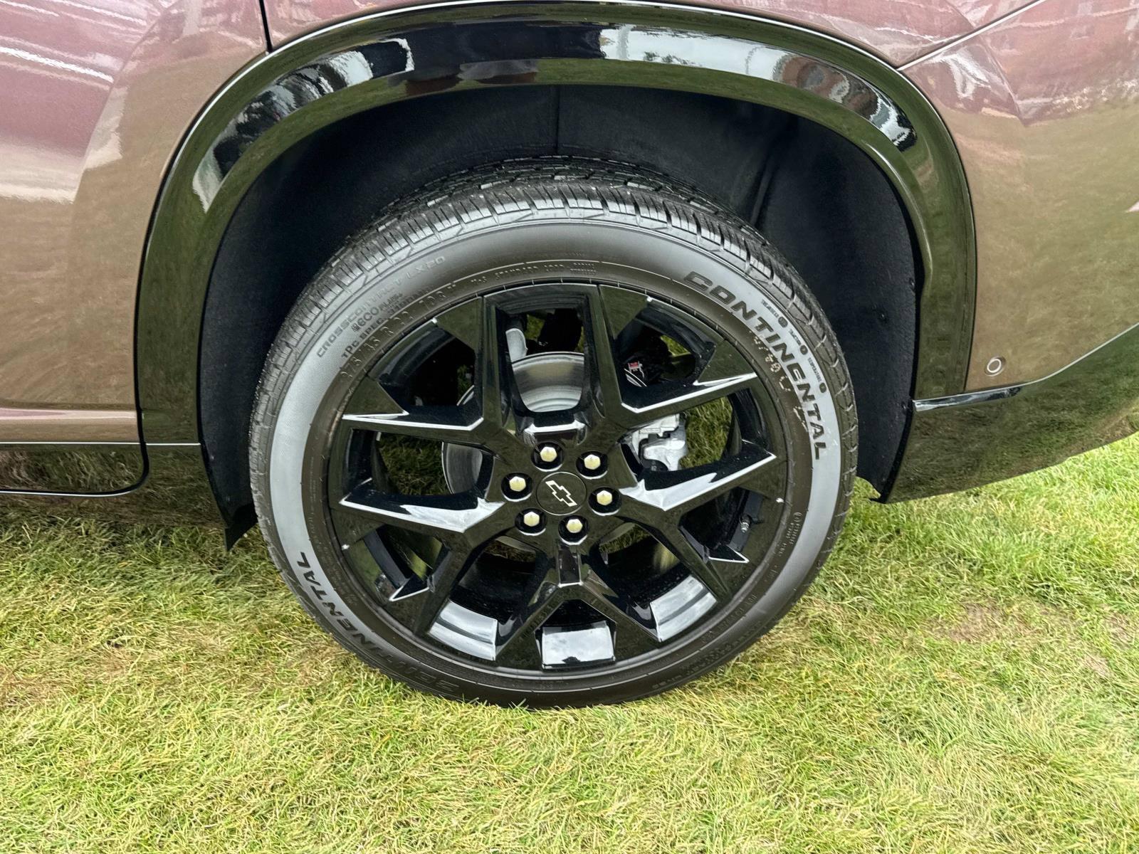 2025 Chevrolet Traverse Vehicle Photo in LOS ANGELES, CA 90007-3794