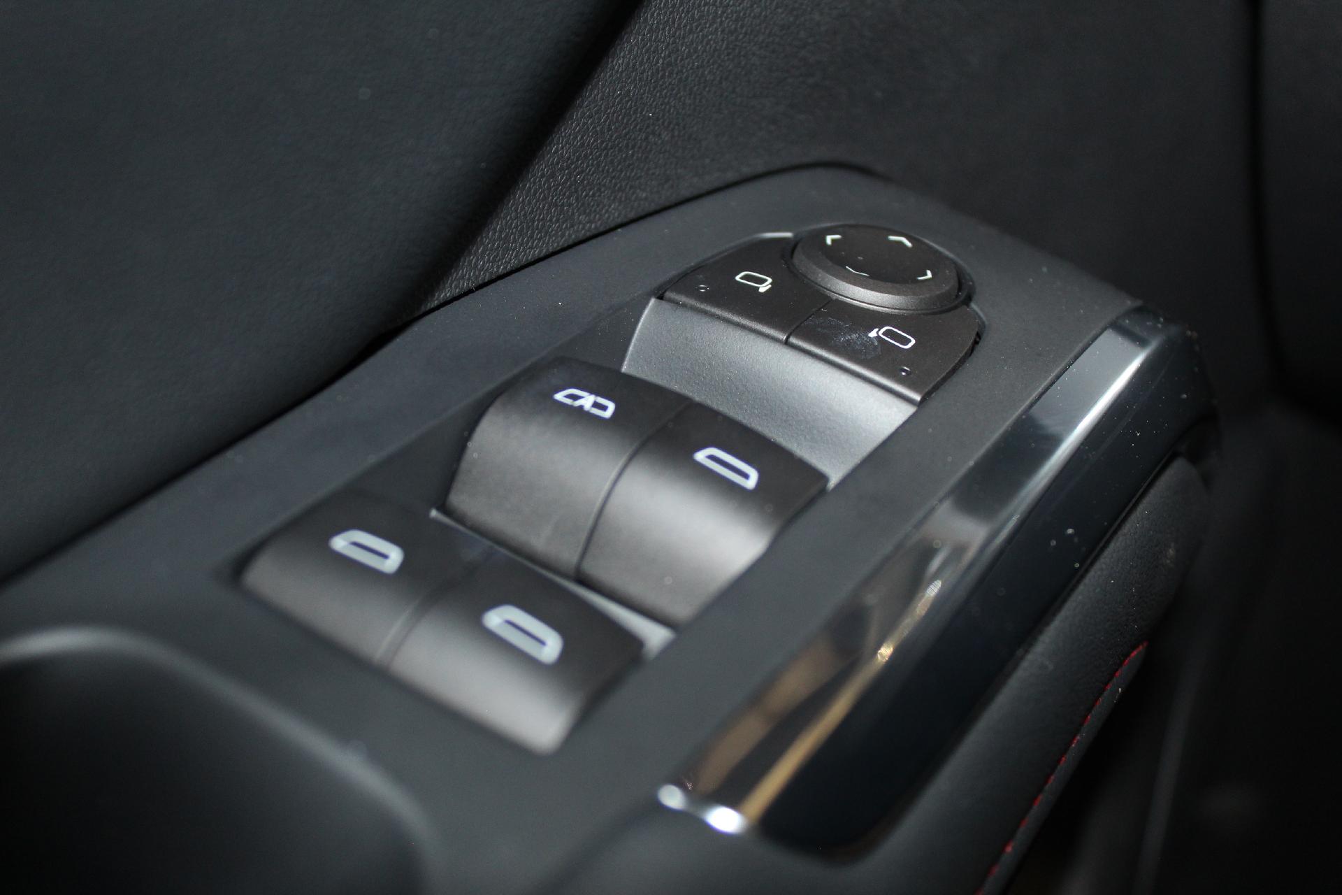 2025 Chevrolet Traverse Vehicle Photo in NORTHAMPTON, MA 01060-1120