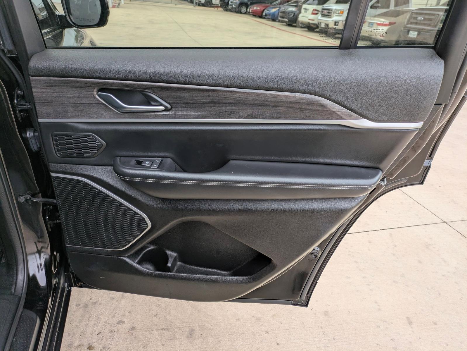 2021 Jeep Grand Cherokee L Vehicle Photo in SELMA, TX 78154-1460