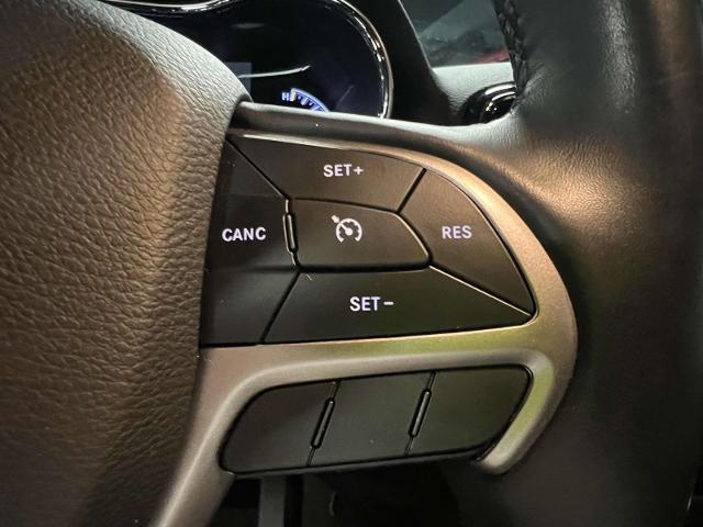 2020 Jeep Grand Cherokee Vehicle Photo in Roslyn, NY 11576
