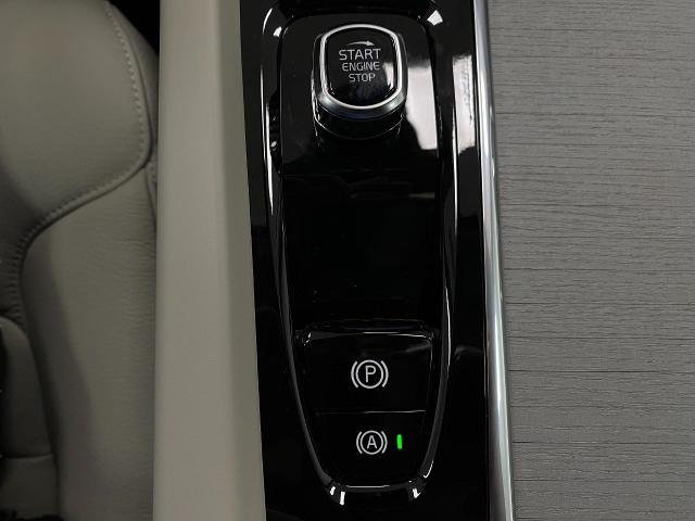 2026 Volvo V60 Cross Country Vehicle Photo in Appleton, WI 54913