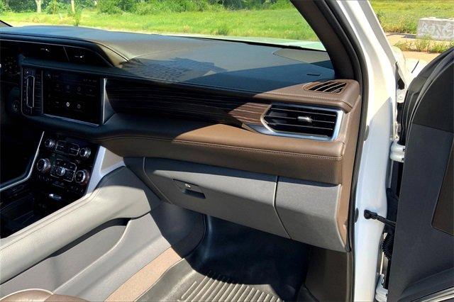 2022 GMC Yukon XL Vehicle Photo in TOPEKA, KS 66609-0000