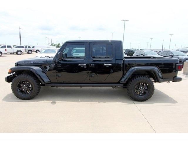 2024 Jeep Gladiator Vehicle Photo in ROSENBERG, TX 77471