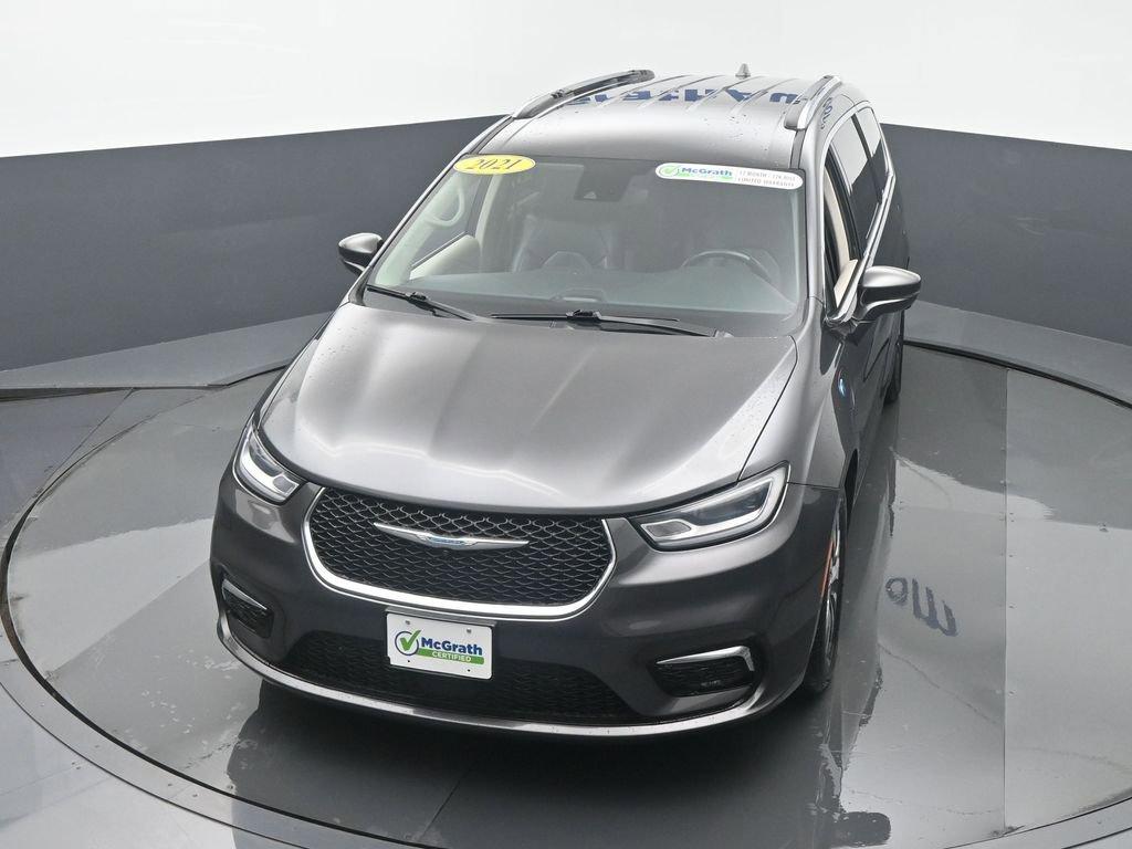 2021 Chrysler Pacifica Vehicle Photo in Marion, IA 52302