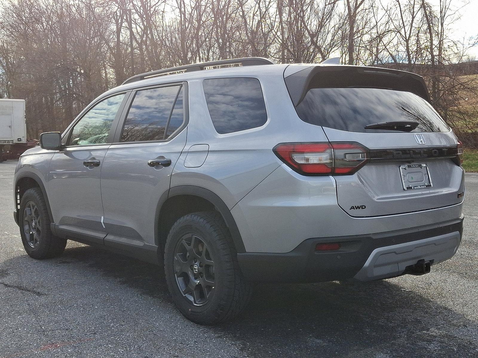 2025 Honda Pilot Vehicle Photo in Harrisburg, PA 17111