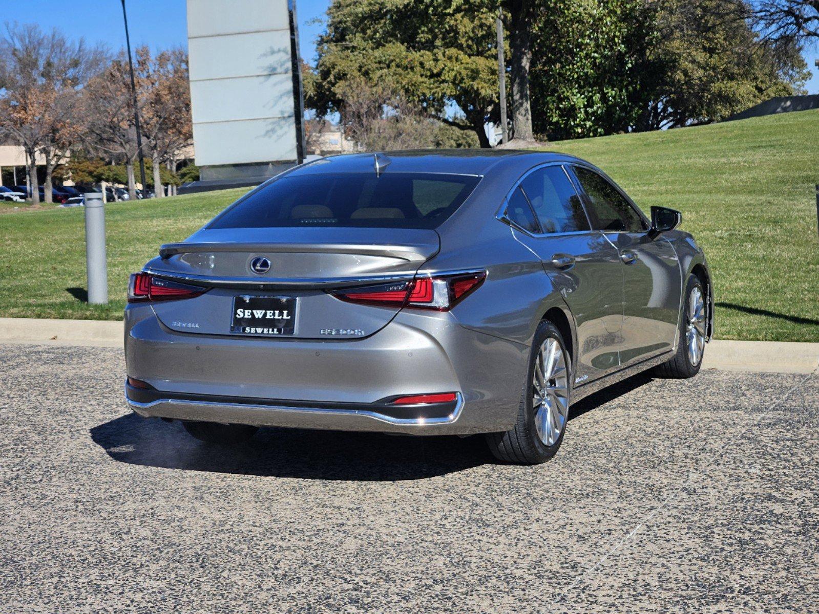 2021 Lexus ES 300h Vehicle Photo in FORT WORTH, TX 76132