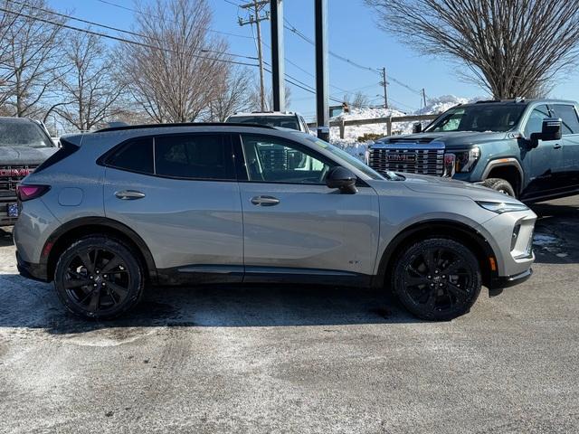 2025 Buick Envision Vehicle Photo in LOWELL, MA 01852-4336