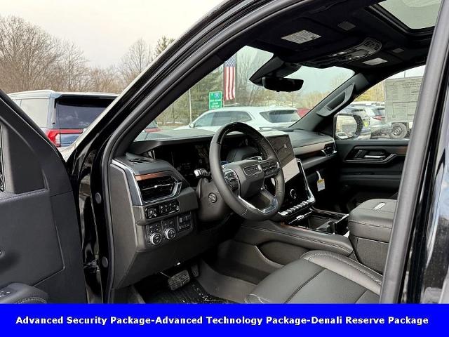 2025 GMC Yukon XL Vehicle Photo in CHICOPEE, MA 01020-5001