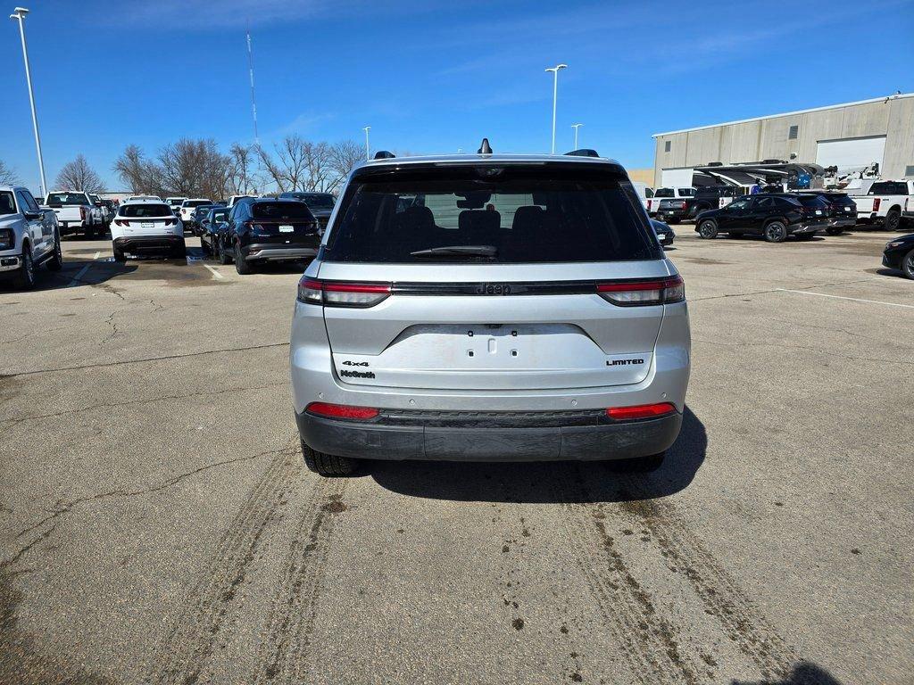 2023 Jeep Grand Cherokee Vehicle Photo in Cedar Rapids, IA 52402
