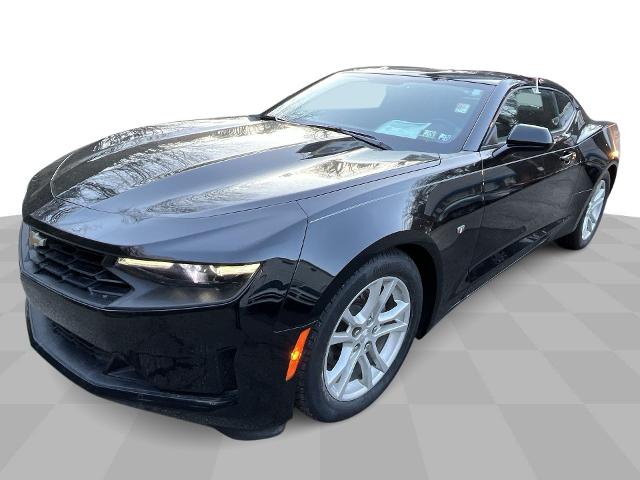 2021 Chevrolet Camaro Vehicle Photo in MOON TOWNSHIP, PA 15108-2571