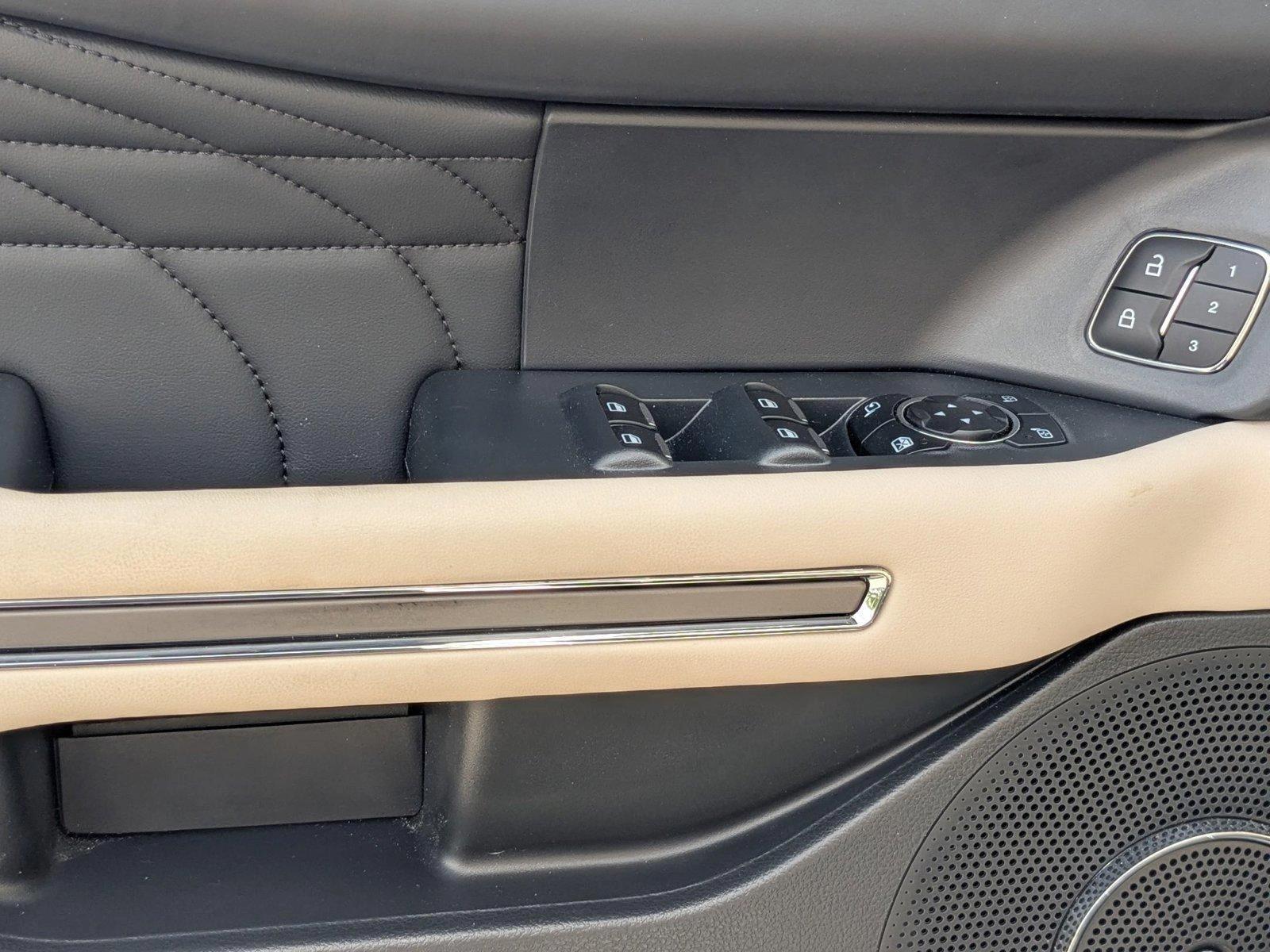 2024 Ford Expedition Vehicle Photo in St. Petersburg, FL 33713