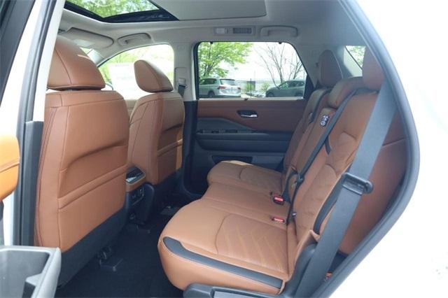 2025 Nissan Pathfinder Vehicle Photo in Hazelwood, MO 63042