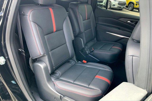 2025 Chevrolet Traverse Vehicle Photo in KANSAS CITY, MO 64114-4502