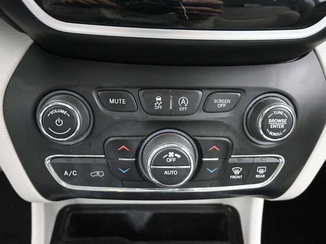 2019 Jeep Cherokee Vehicle Photo in Cedar Rapids, IA 52402