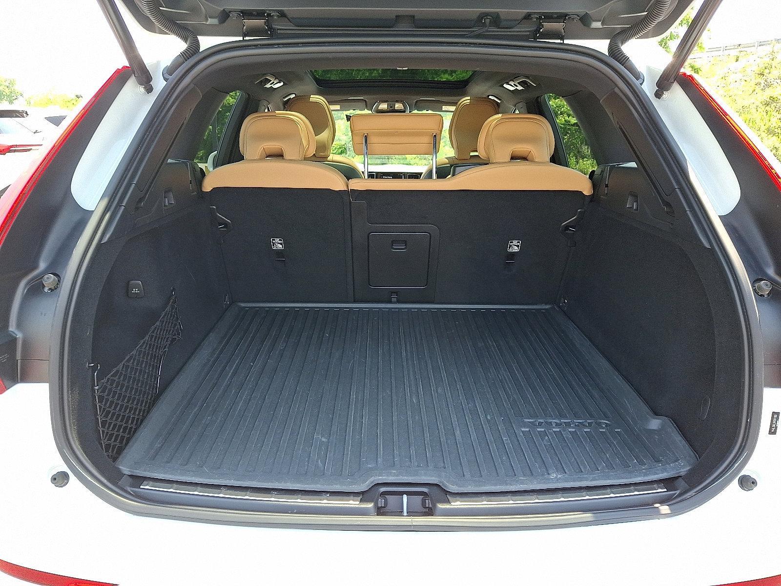 2022 Volvo XC60 Vehicle Photo in Trevose, PA 19053