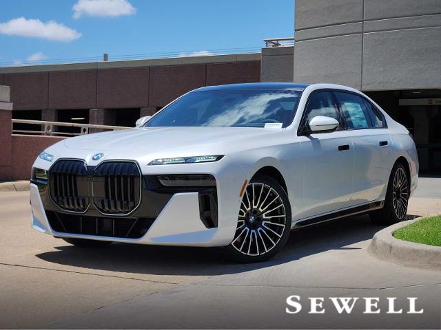 2025 BMW 760i xDrive Vehicle Photo in PLANO, TX 75024
