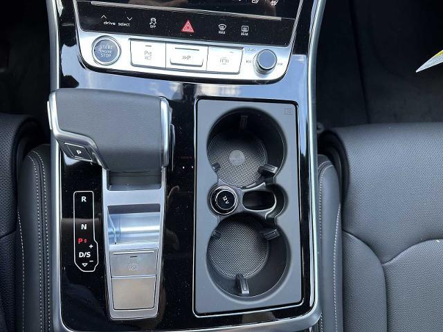 2025 Audi Q7 Vehicle Photo in HOUSTON, TX 77090
