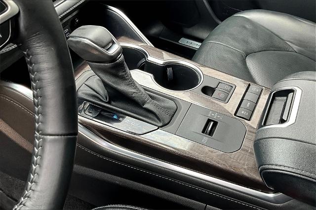 2022 Toyota Highlander Vehicle Photo in Houston, TX 77007