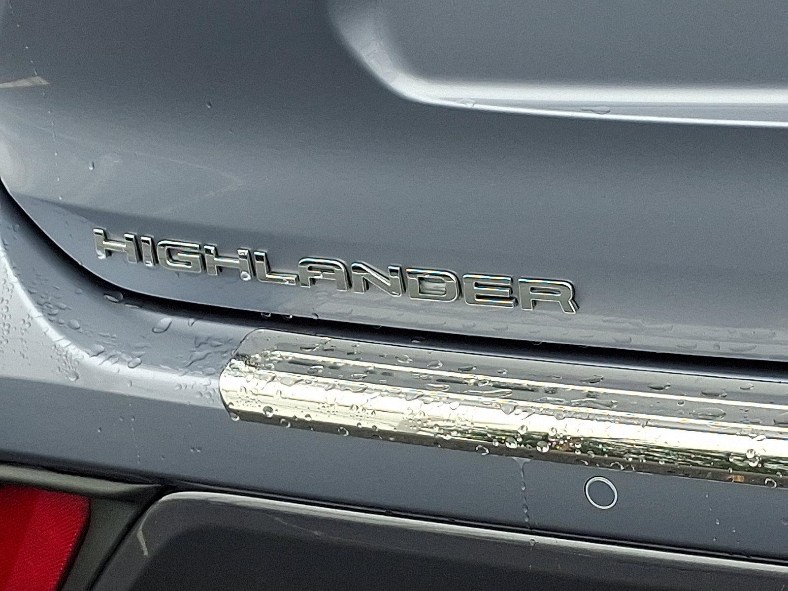 2023 Toyota Highlander Vehicle Photo in Harrisburg, PA 17111-1033