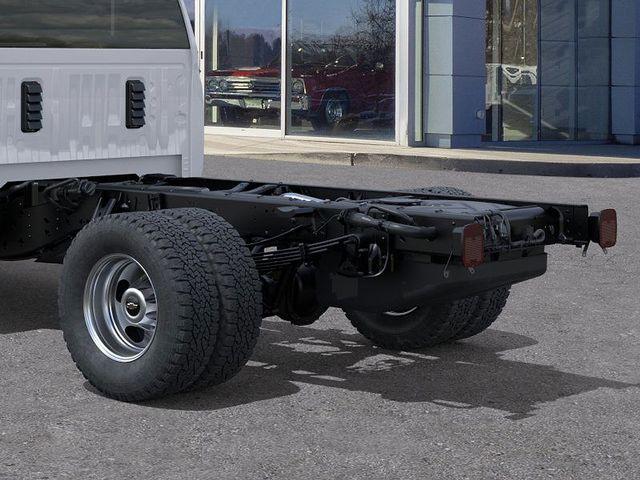 2025 Chevrolet Silverado 3500 HD Chassis Cab Vehicle Photo in DANBURY, CT 06810-5034