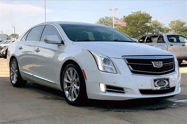 2016 Cadillac XTS Vehicle Photo in TOPEKA, KS 66609-0000