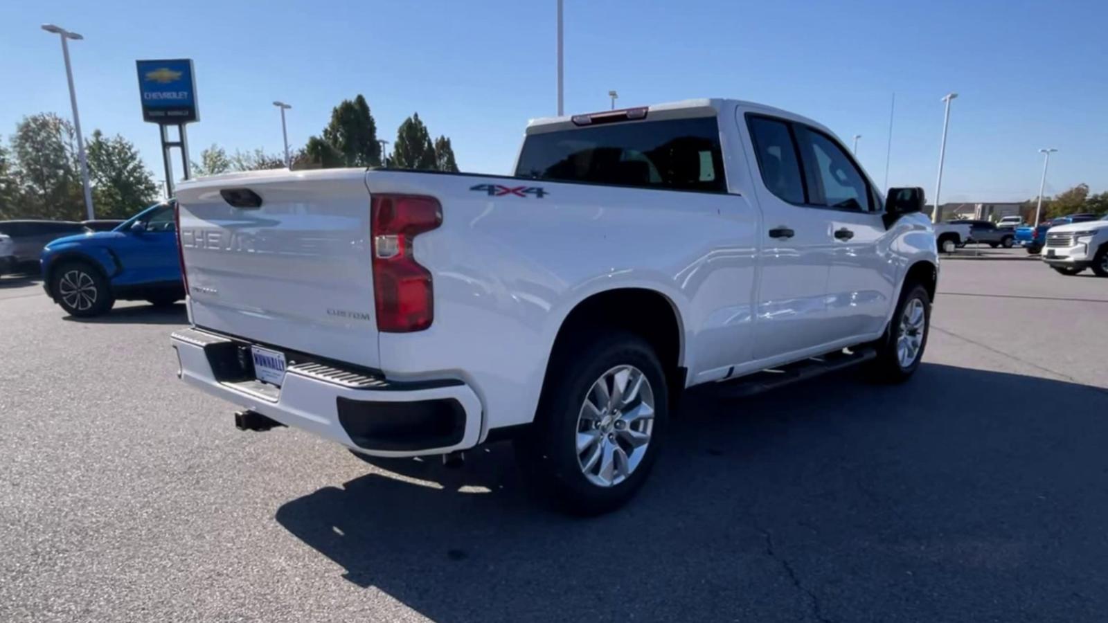 2024 Chevrolet Silverado 1500 Vehicle Photo in BENTONVILLE, AR 72712-4322