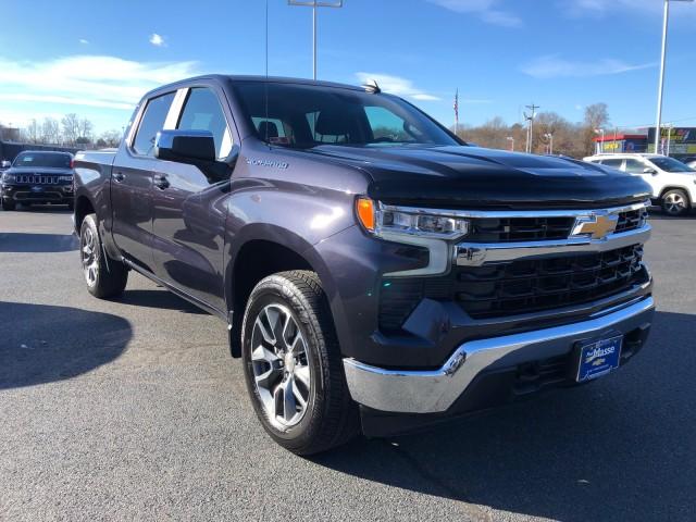 Used 2024 Chevrolet Silverado 1500 LT with VIN 3GCPDKEK8RG165134 for sale in East Providence, RI