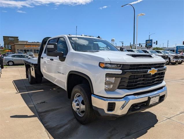 2024 Chevrolet Silverado 3500 HD CC Vehicle Photo in ENGLEWOOD, CO 80113-6708