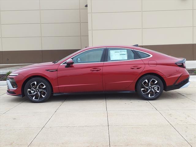 2024 Hyundai SONATA Vehicle Photo in Peoria, IL 61615