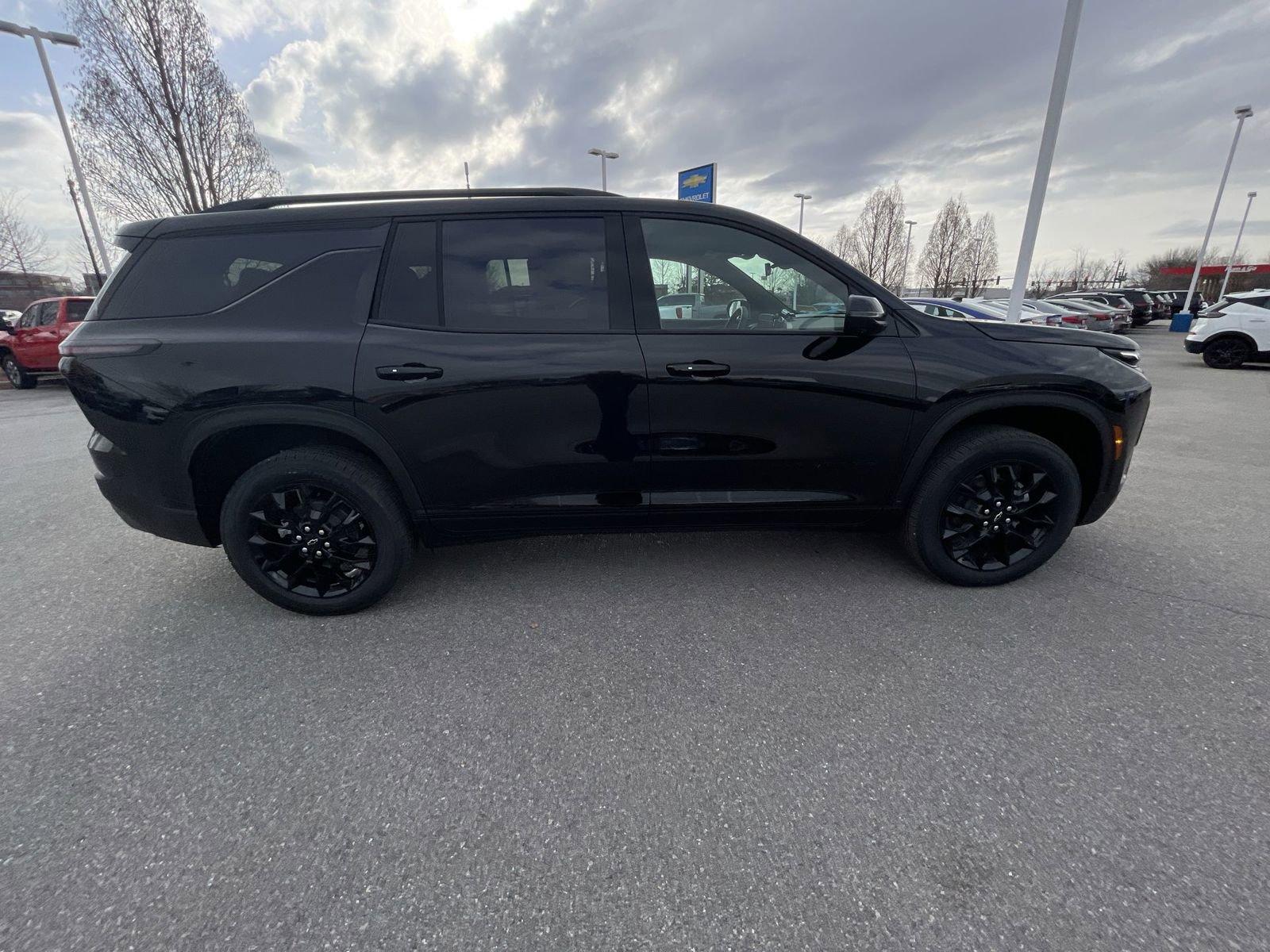 2025 Chevrolet Traverse Vehicle Photo in BENTONVILLE, AR 72712-4322