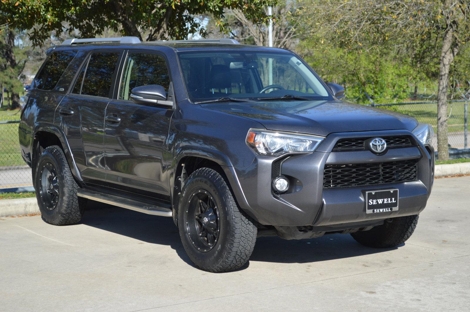 2016 Toyota 4Runner Vehicle Photo in Houston, TX 77090