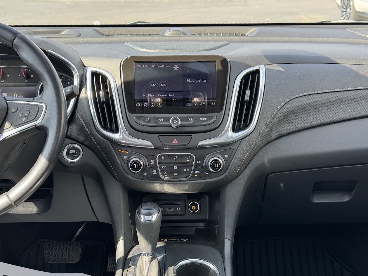 2020 Chevrolet Equinox Vehicle Photo in BOONVILLE, IN 47601-9633