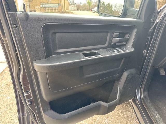 2019 Ram 1500 Classic Vehicle Photo in MEDINA, OH 44256-9631