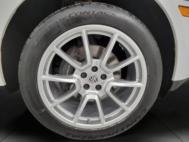 2017 Porsche Macan Vehicle Photo in OSHKOSH, WI 54904-7811