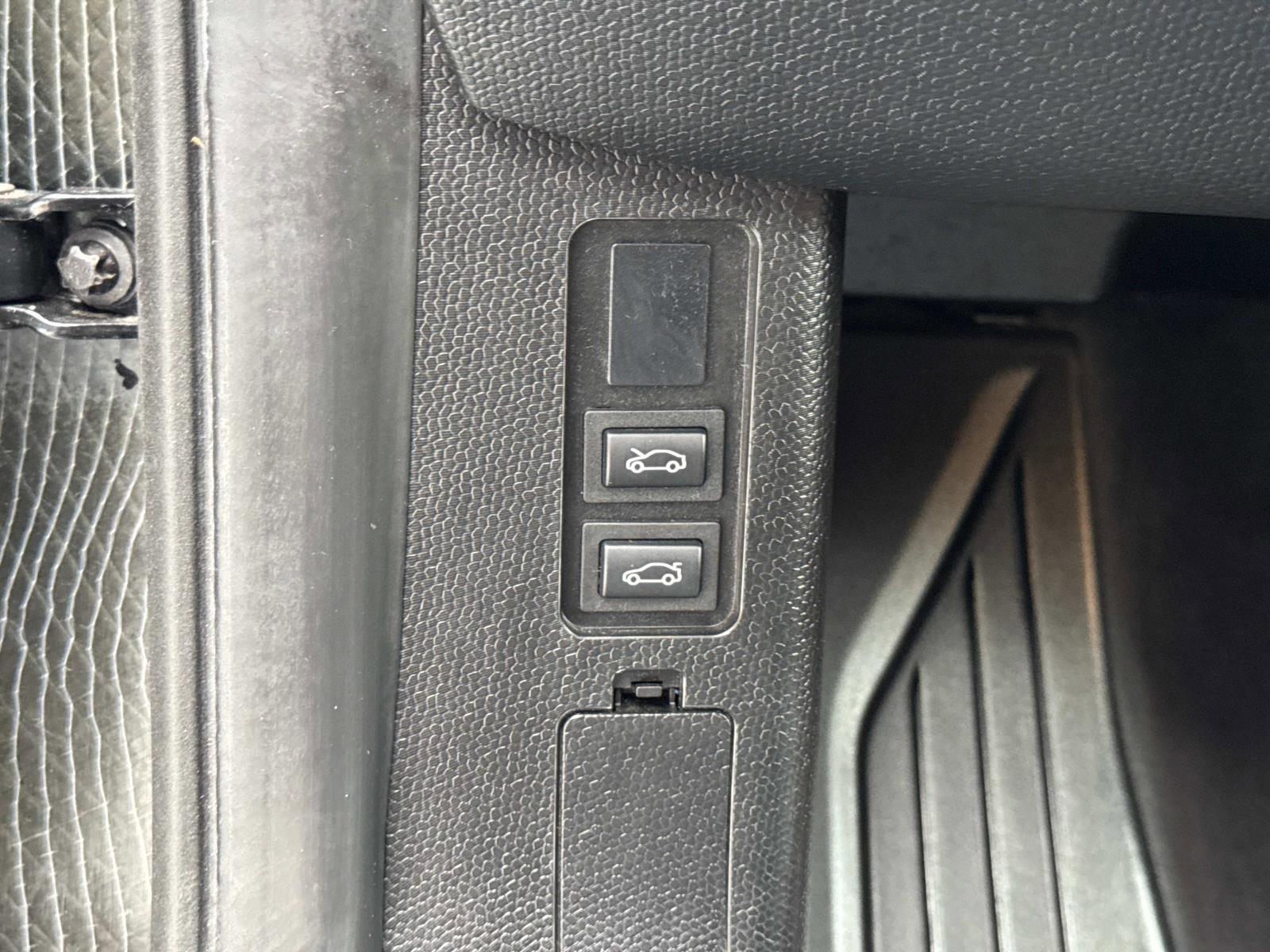 2014 BMW i3 Vehicle Photo in LOS ANGELES, CA 90007-3794