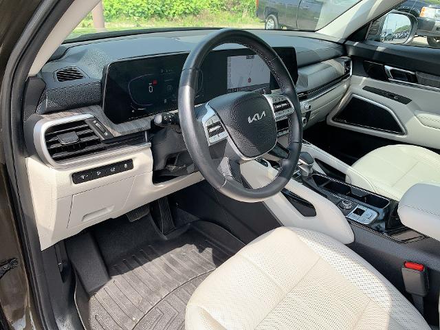 2023 Kia Telluride Vehicle Photo in MOON TOWNSHIP, PA 15108-2571